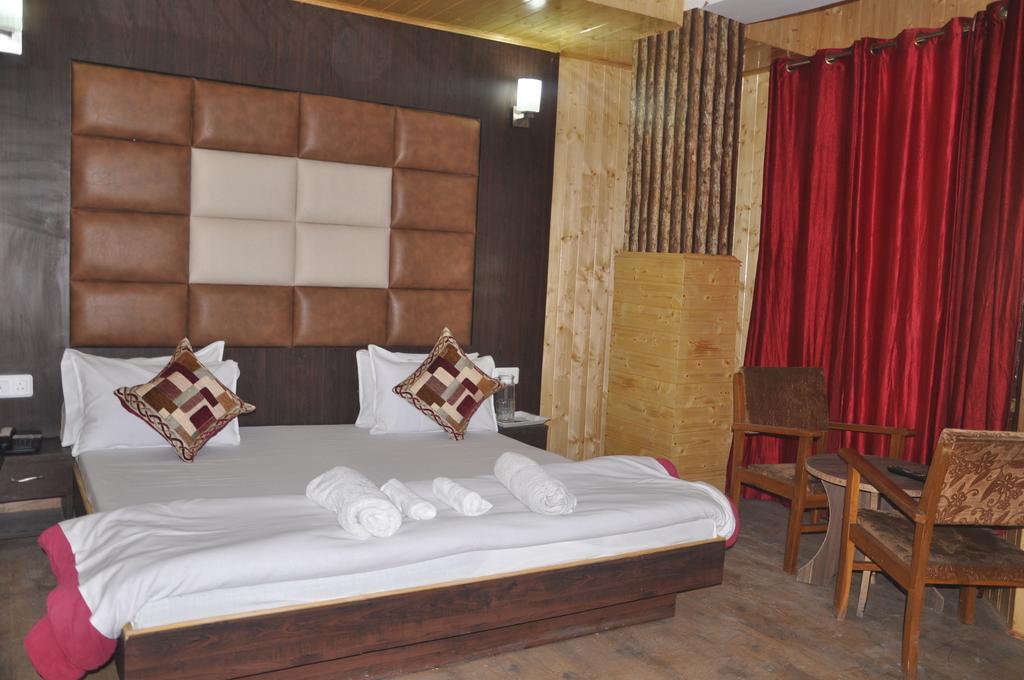 Hotel Azad Durgjan Δωμάτιο φωτογραφία