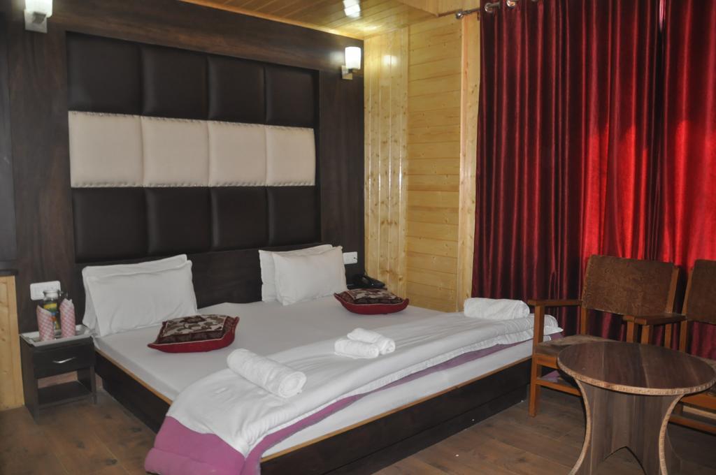 Hotel Azad Durgjan Δωμάτιο φωτογραφία